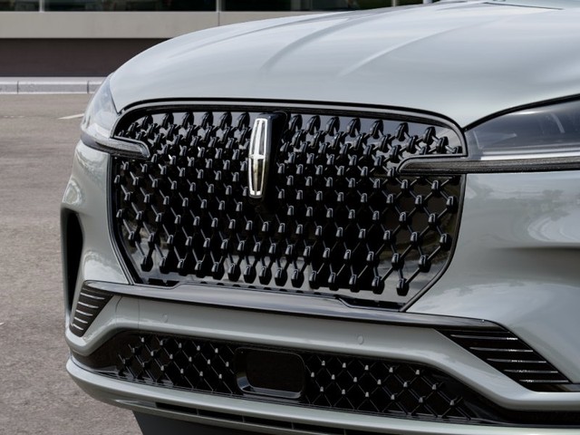 2027 Lincoln Aviator Leather thumbnail image 17