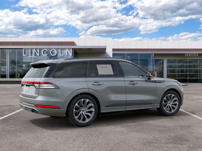 Lincoln Aviator Vehicle Full-screen Gallery Image 06