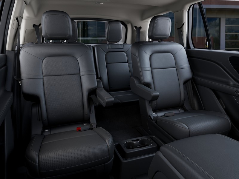 Lincoln Aviator Vehicle Full-screen Gallery Image 11