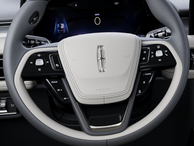 2027 Lincoln Aviator Leather thumbnail image 12