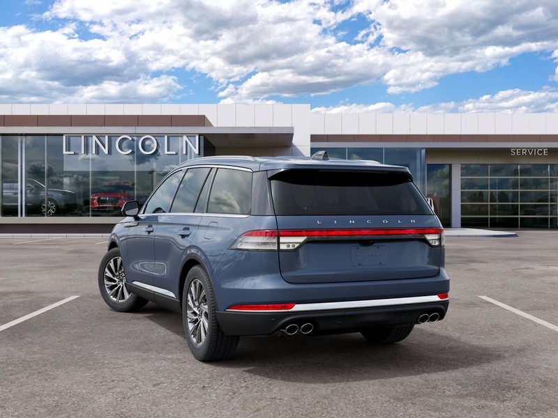 Lincoln Aviator Vehicle Full-screen Gallery Image 08