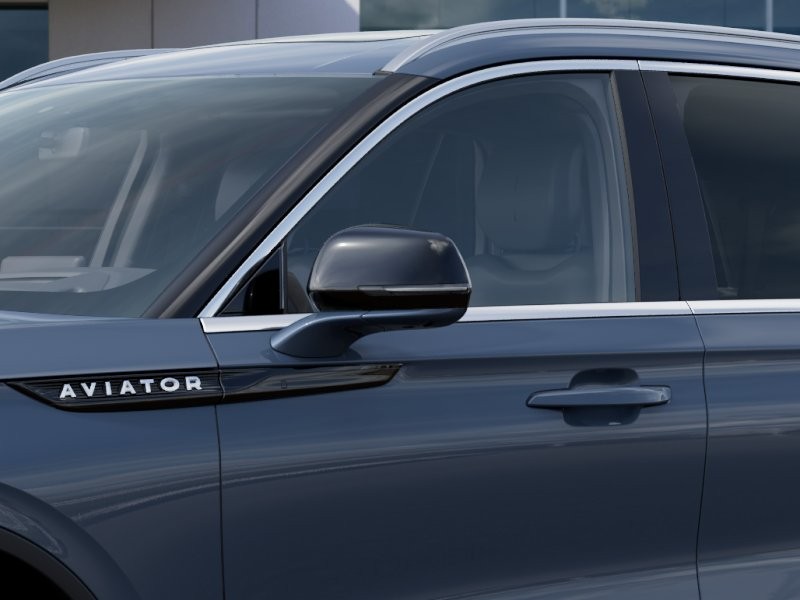 Lincoln Aviator Vehicle Full-screen Gallery Image 20