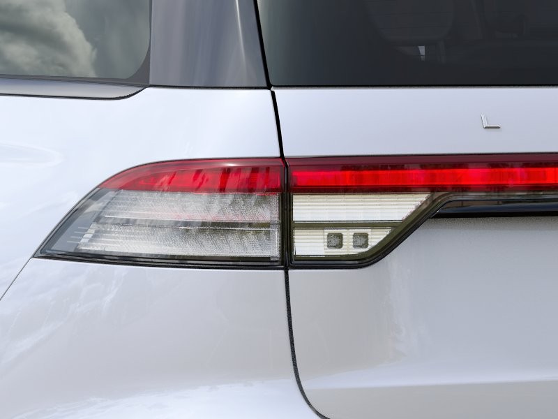 Lincoln Aviator Vehicle Full-screen Gallery Image 21
