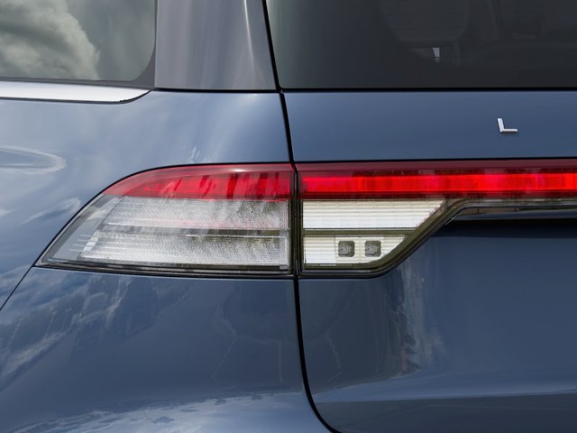 2027 Lincoln Aviator Leather thumbnail image 21