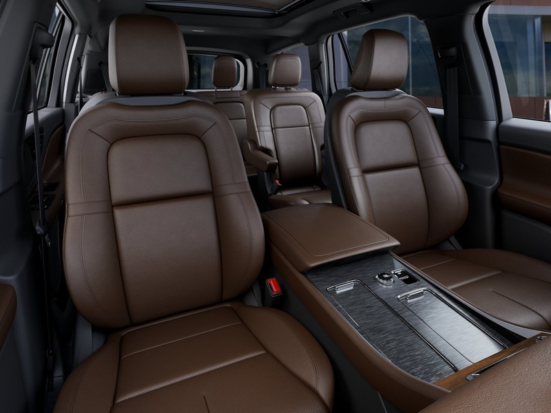 Lincoln Aviator Vehicle Full-screen Gallery Image 10