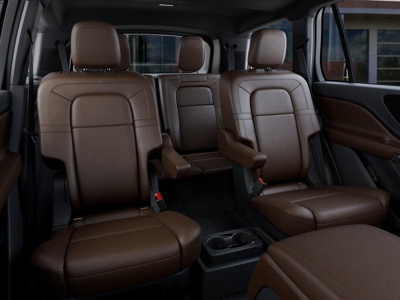 Lincoln Aviator Vehicle Full-screen Gallery Image 11