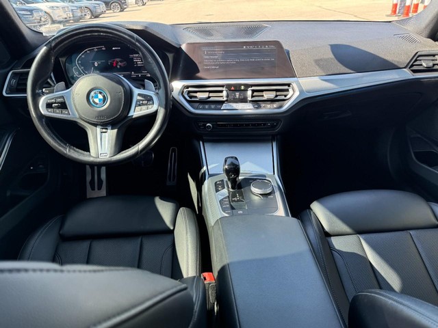 2022 BMW 3 Series 330e xDrive thumbnail image 09