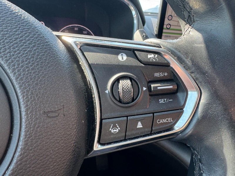 Acura MDX Vehicle Full-screen Gallery Image 19