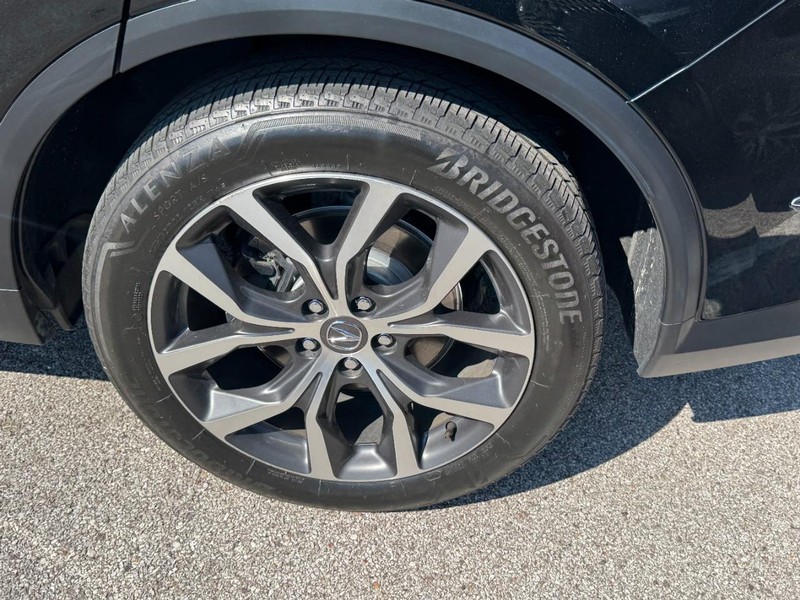 Acura MDX Vehicle Full-screen Gallery Image 27