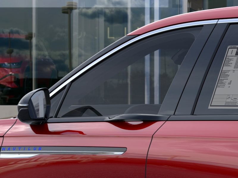 Lincoln Nautilus Vehicle Full-screen Gallery Image 20