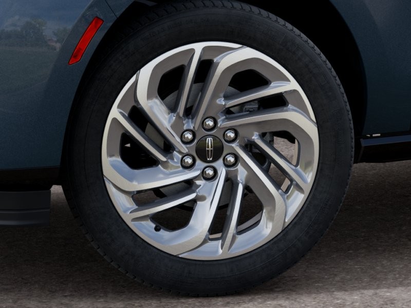 Lincoln Navigator L Vehicle Full-screen Gallery Image 19