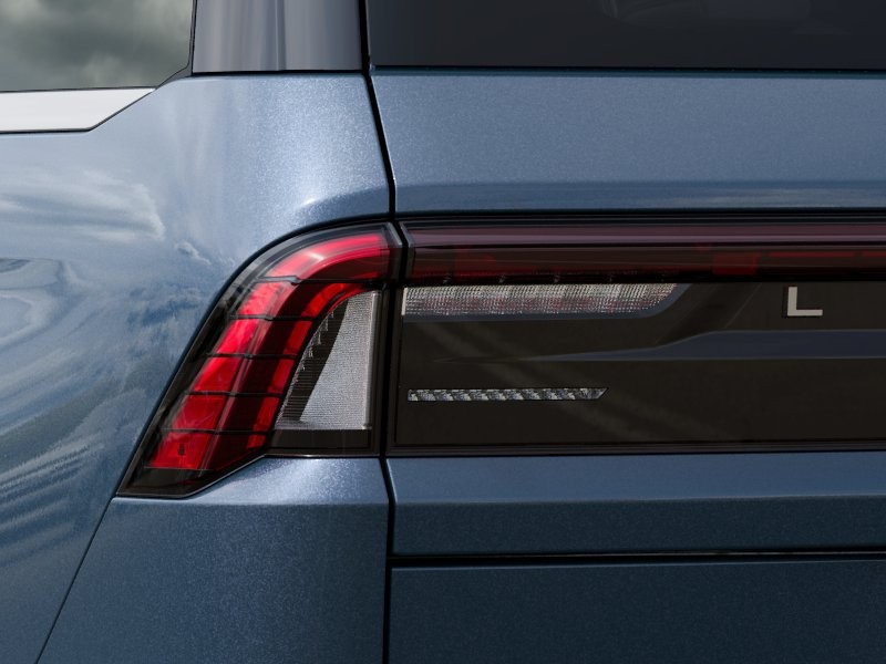 Lincoln Navigator L Vehicle Full-screen Gallery Image 21