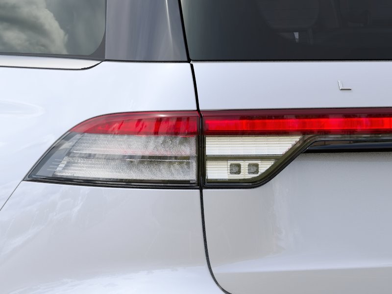 Lincoln Aviator Vehicle Full-screen Gallery Image 21