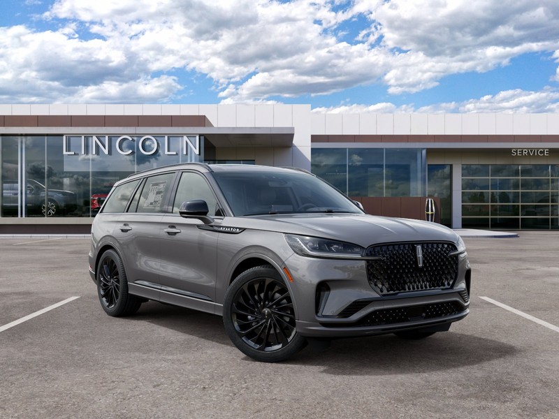Lincoln Aviator Vehicle Full-screen Gallery Image 04