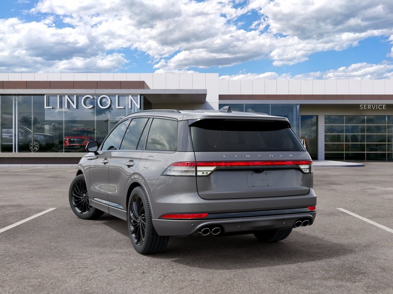 Lincoln Aviator Vehicle Full-screen Gallery Image 08