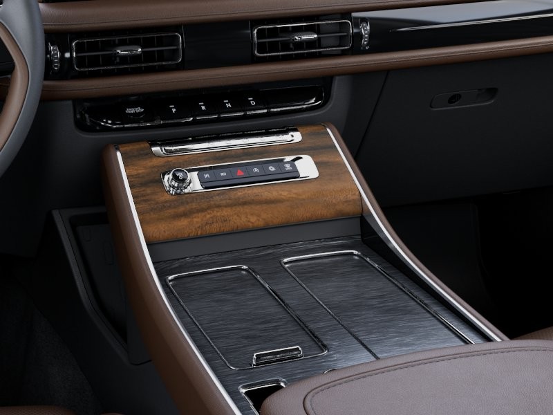 Lincoln Aviator Vehicle Full-screen Gallery Image 15