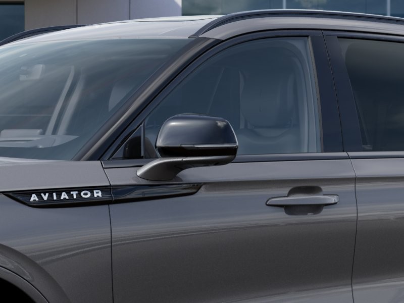 Lincoln Aviator Vehicle Full-screen Gallery Image 20