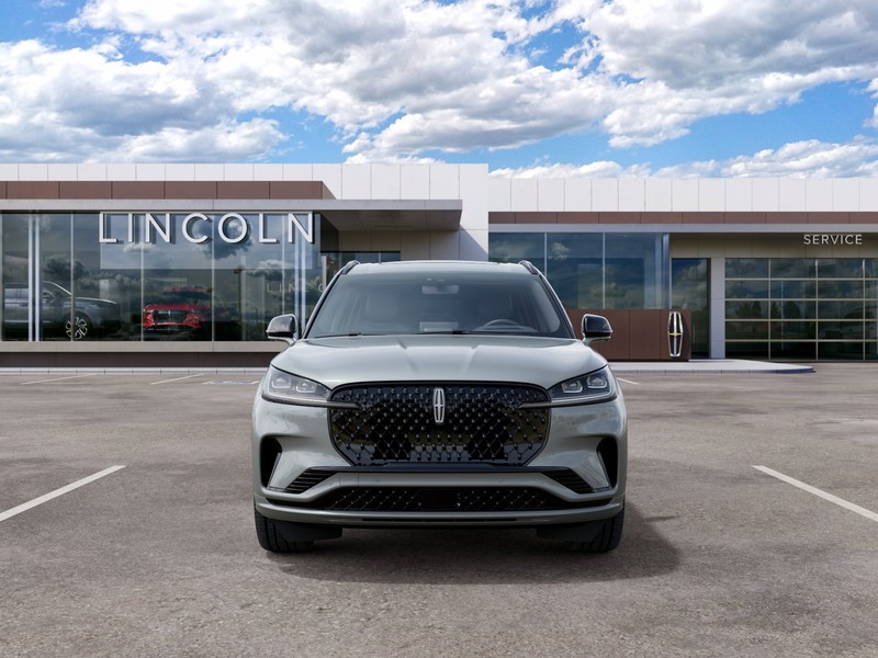 Lincoln Aviator Vehicle Full-screen Gallery Image 03