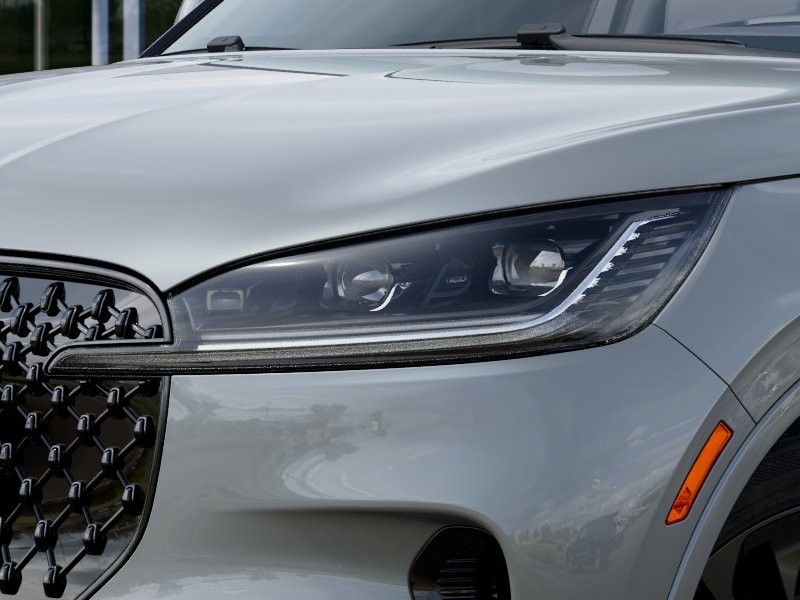 Lincoln Aviator Vehicle Full-screen Gallery Image 18