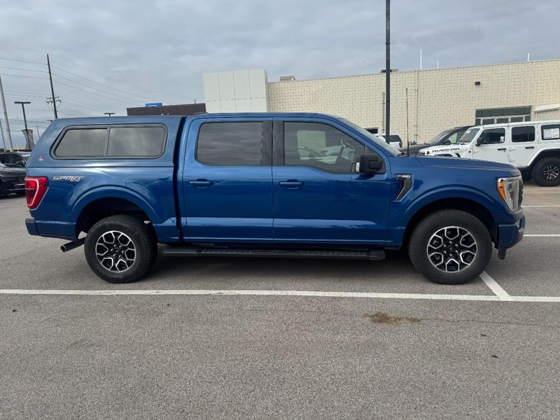 Ford F-150 Vehicle Full-screen Gallery Image 02
