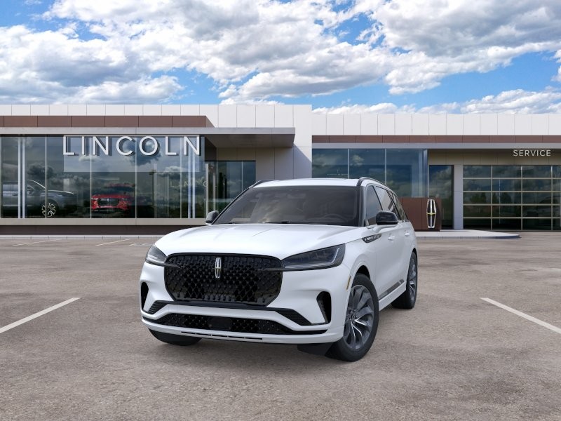 Lincoln Aviator Vehicle Full-screen Gallery Image 02