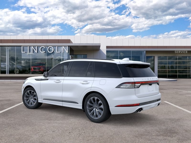 Lincoln Aviator Vehicle Full-screen Gallery Image 04