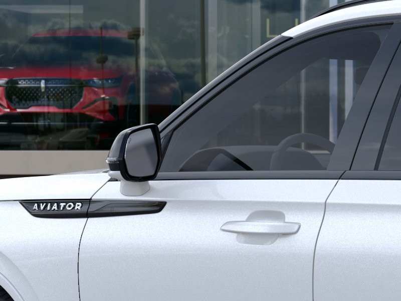 Lincoln Aviator Vehicle Full-screen Gallery Image 20