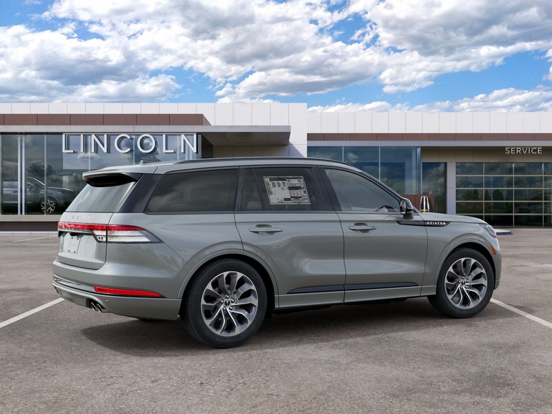 Lincoln Aviator Vehicle Full-screen Gallery Image 06