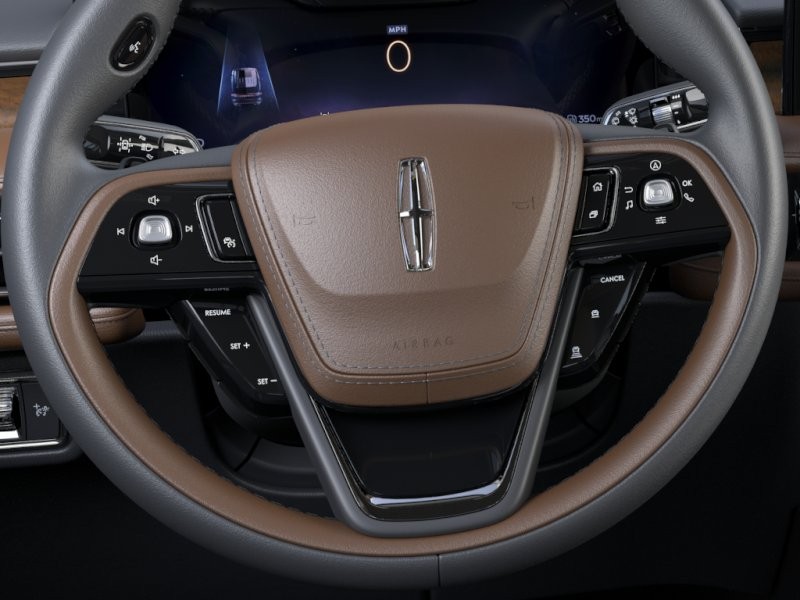 Lincoln Aviator Vehicle Full-screen Gallery Image 12