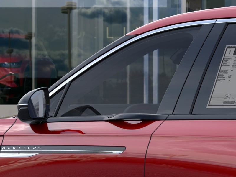 Lincoln Nautilus Vehicle Full-screen Gallery Image 20