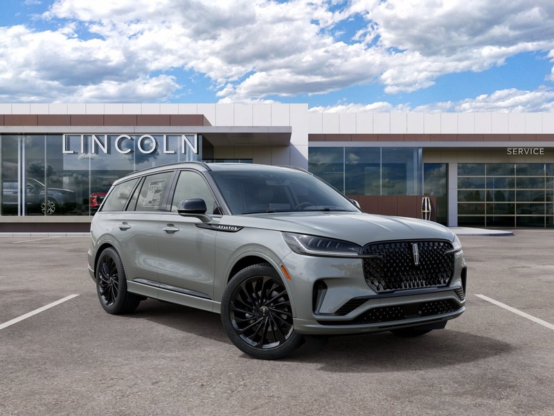 Lincoln Aviator Vehicle Full-screen Gallery Image 04