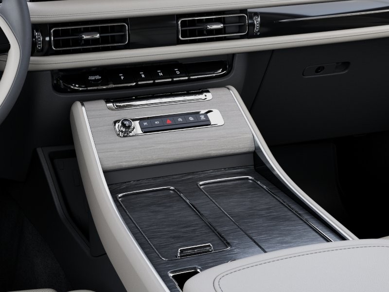 Lincoln Aviator Vehicle Full-screen Gallery Image 15