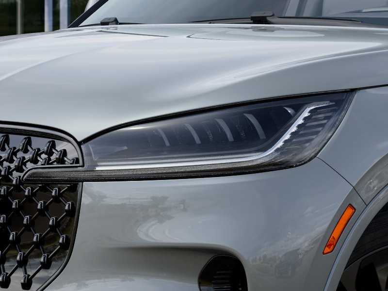 Lincoln Aviator Vehicle Full-screen Gallery Image 18