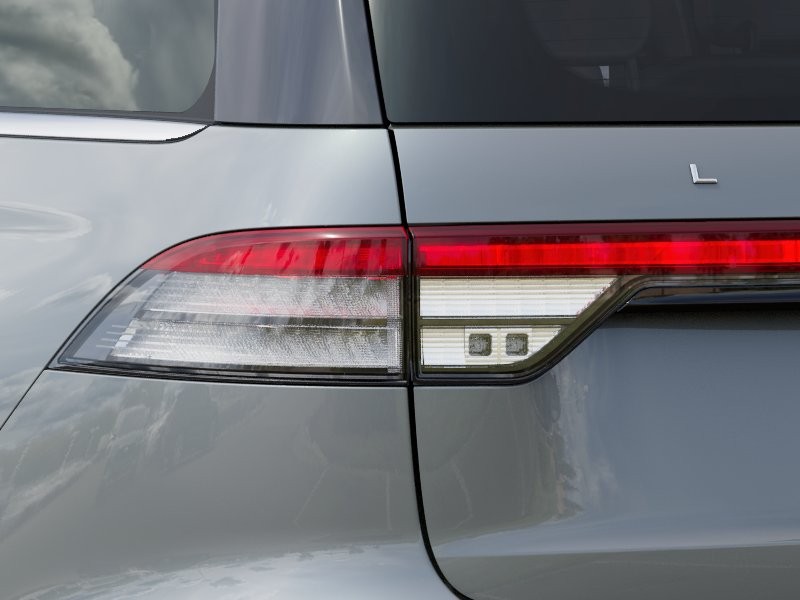 Lincoln Aviator Vehicle Full-screen Gallery Image 21