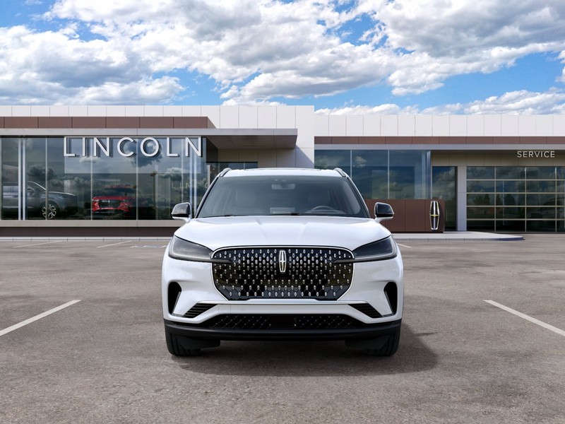 Lincoln Aviator Vehicle Full-screen Gallery Image 03