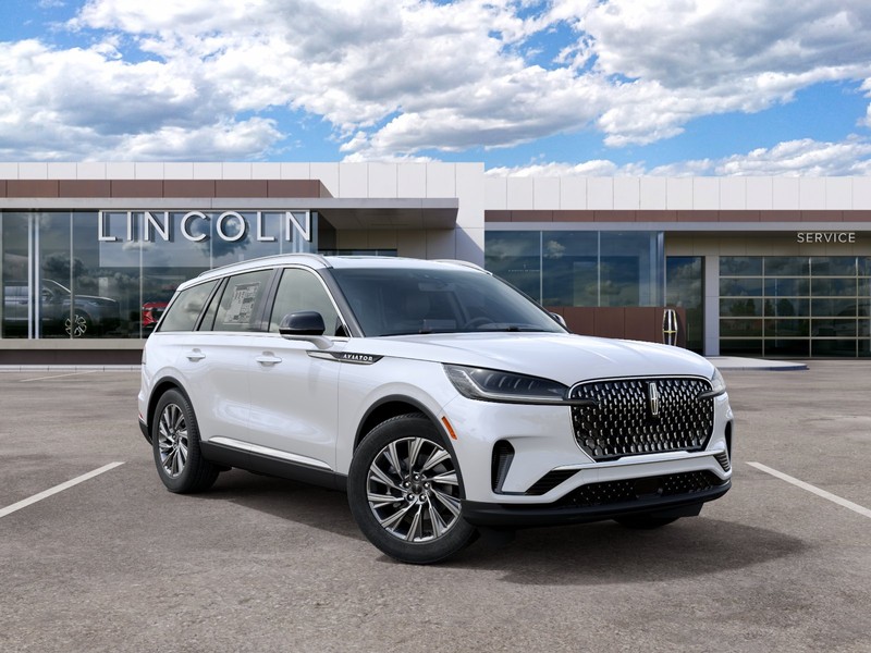 Lincoln Aviator Vehicle Full-screen Gallery Image 04