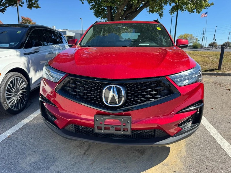 Acura RDX Vehicle Full-screen Gallery Image 02