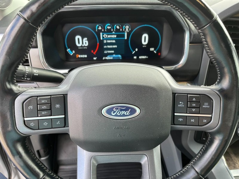 Ford F-150 Vehicle Full-screen Gallery Image 24