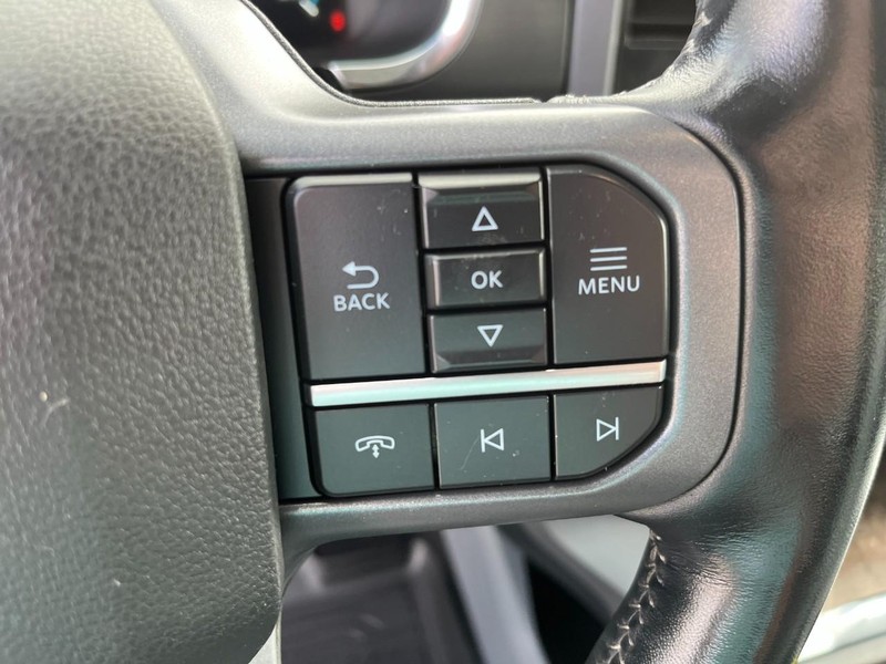 Ford F-150 Vehicle Full-screen Gallery Image 26