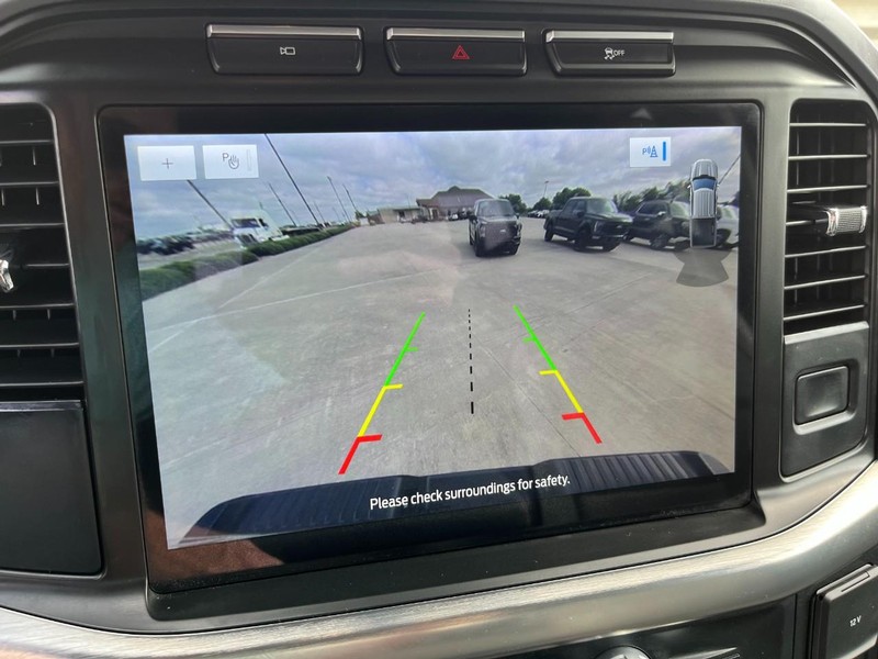 Ford F-150 Vehicle Full-screen Gallery Image 31