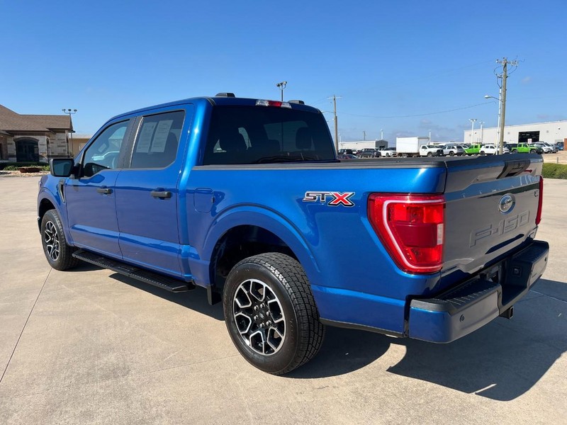 Ford F-150 Vehicle Full-screen Gallery Image 4