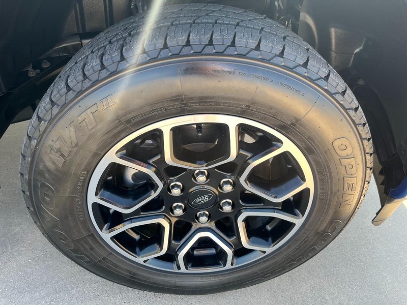 Ford F-150 Vehicle Full-screen Gallery Image 10