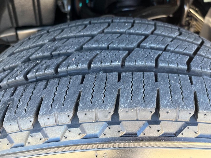 Ford F-150 Vehicle Full-screen Gallery Image 11