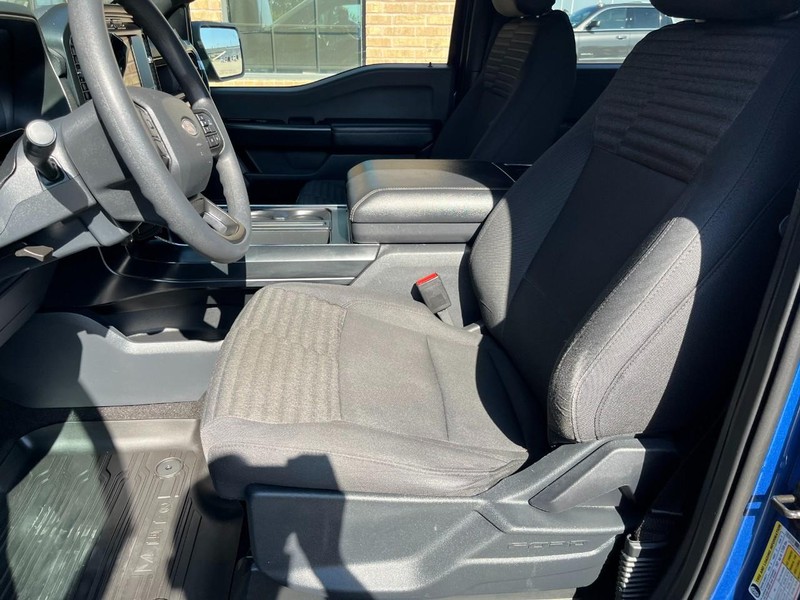 Ford F-150 Vehicle Full-screen Gallery Image 14