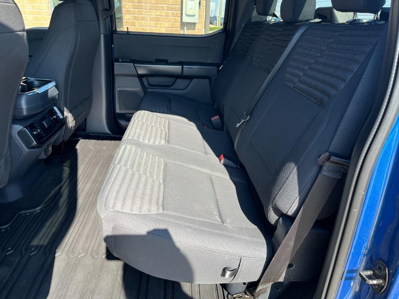 Ford F-150 Vehicle Full-screen Gallery Image 16