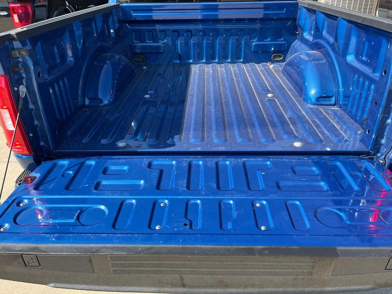 Ford F-150 Vehicle Full-screen Gallery Image 19