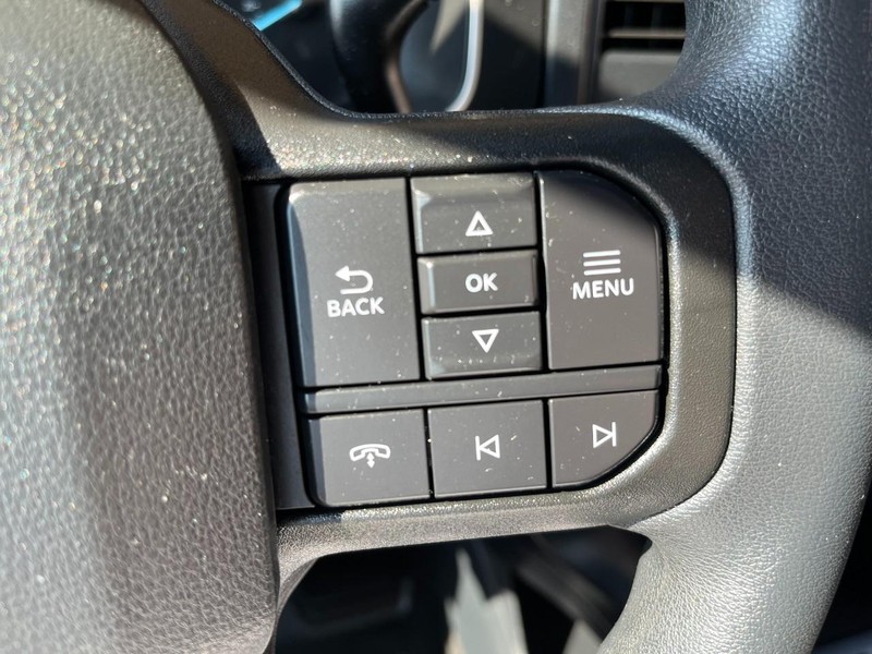 Ford F-150 Vehicle Full-screen Gallery Image 25