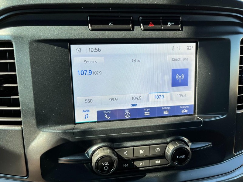 Ford F-150 Vehicle Full-screen Gallery Image 27