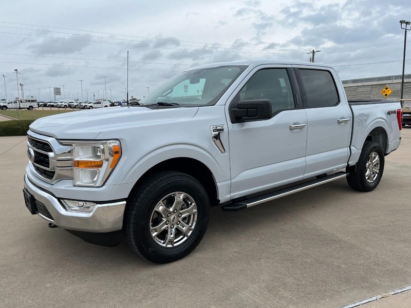 Ford F-150 Vehicle Full-screen Gallery Image 2
