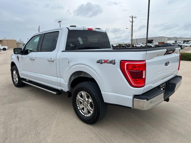 Ford F-150 Vehicle Full-screen Gallery Image 4